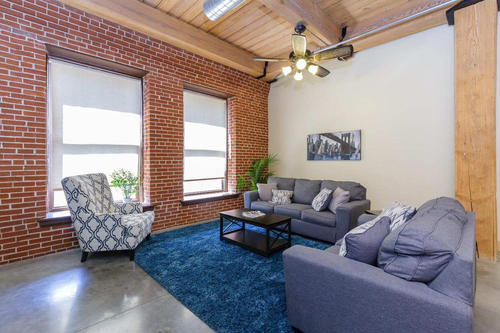 POSH LOFT Walk to Cards and Convention Center Main image 1