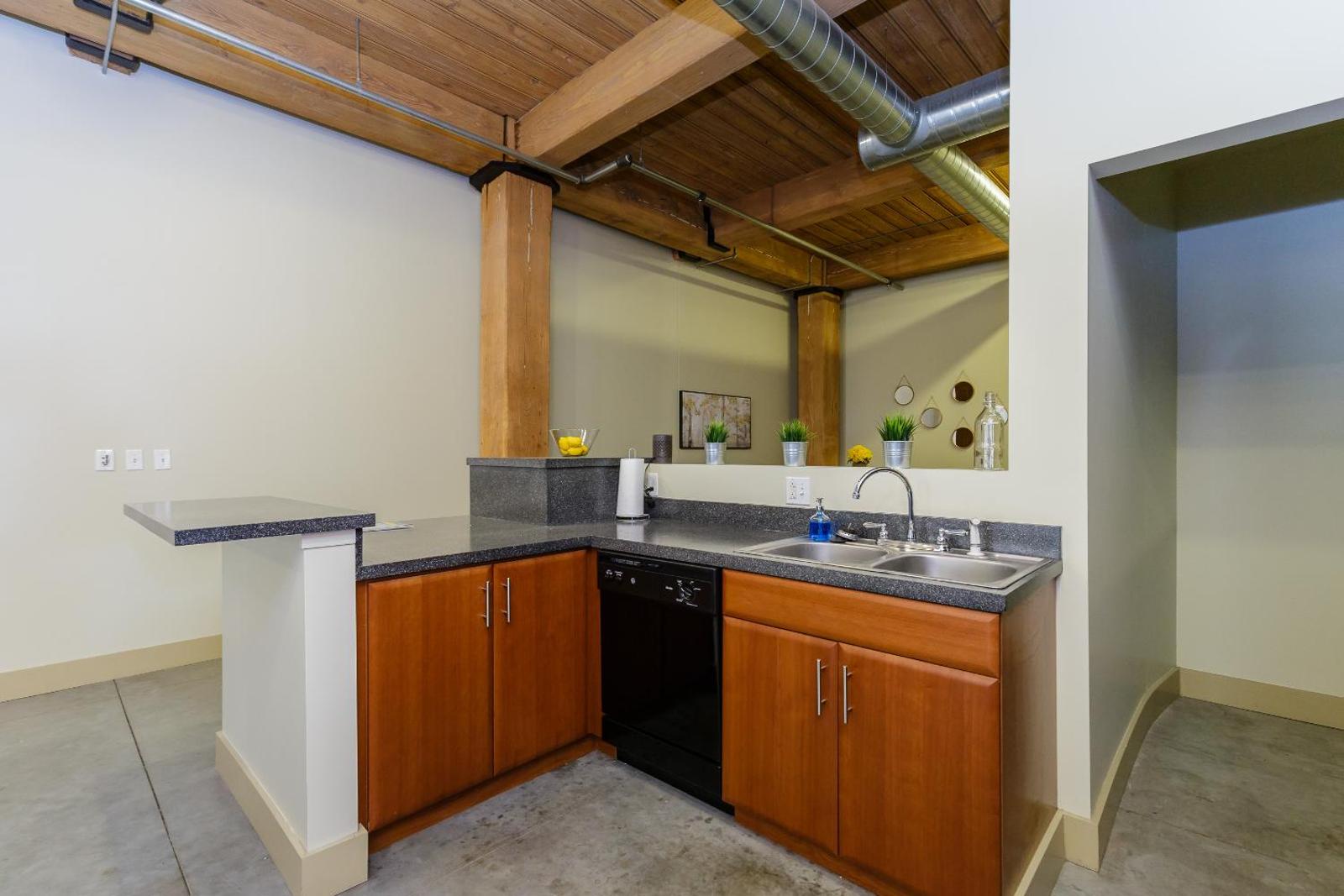 POSH LOFT Walk to Cards and Convention Center Main image 2